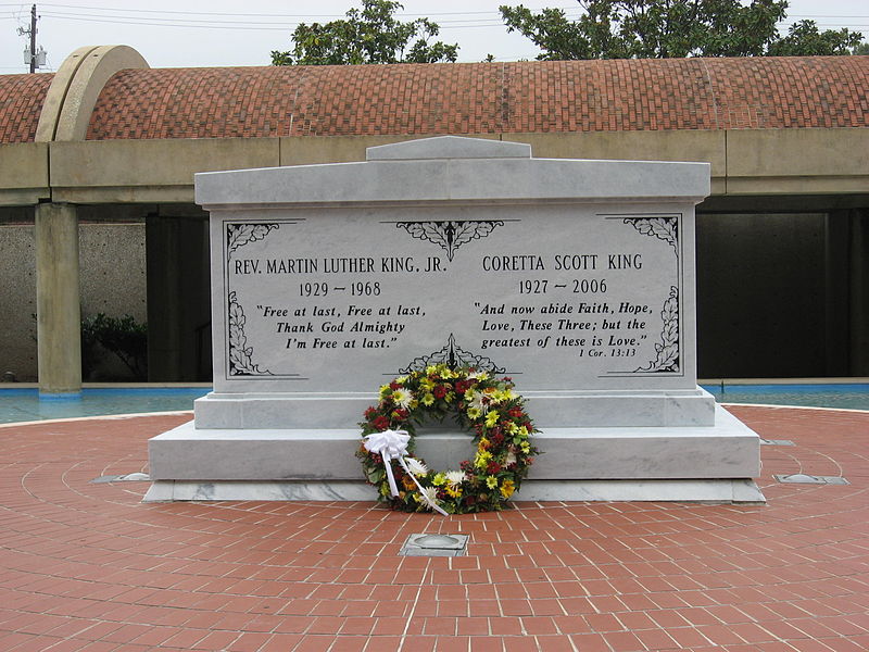 800px-Tombstone_for_Martin_Luther_King_&_Coretta_Scott_King_at_MLK_Historic_Site_in_Atlanta